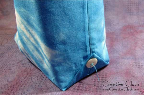 Free Sewing Tutorial: How to Sew Box Corners on a Bag ... then make them Creative!