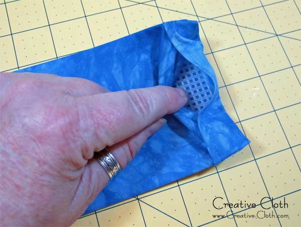 Free Sewing Tutorial: How to Make a Rigid Bottom Insert for your Bag